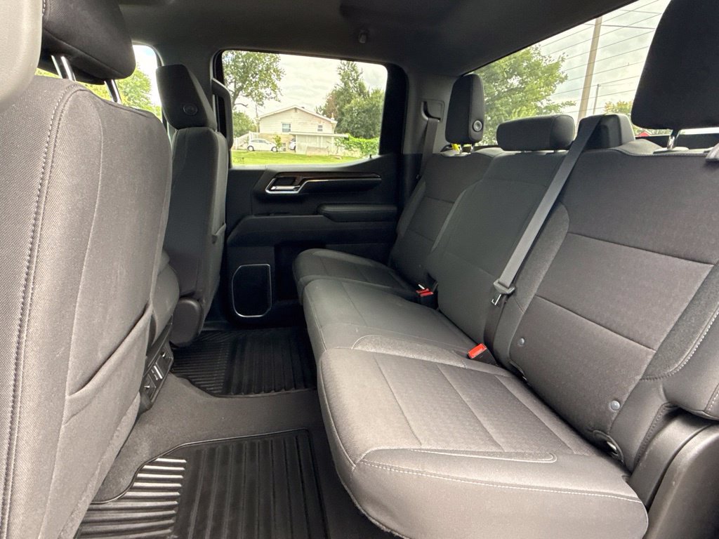 Used 2024 Chevrolet Silverado 1500 LT AWD/4WD image 12
