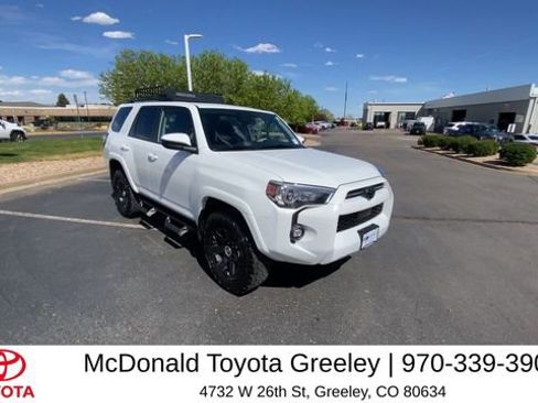 Used 2022 Toyota 4Runner Trail Special Edition AWD/4WD image 9