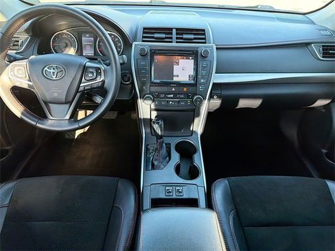 Used 2017 Toyota Camry XSE image 18