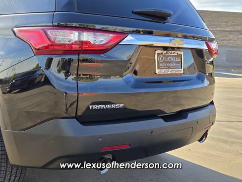 Used 2020 Chevrolet Traverse LT FWD image 5
