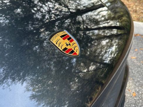 Certified 2023 Porsche Macan image 23