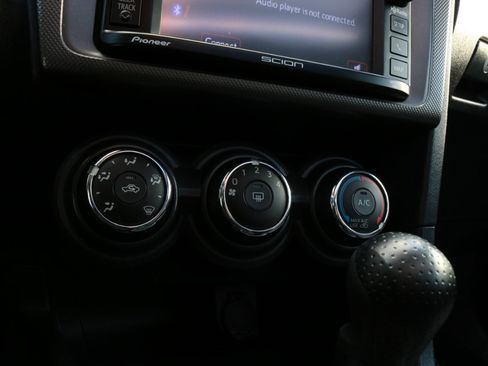 Used 2014 Scion tC image 25