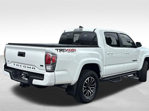 Used 2022 Toyota Tacoma TRD Sport image 7