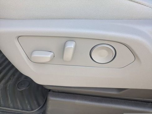 New 2026 GMC Sierra 1500 SLE image 21