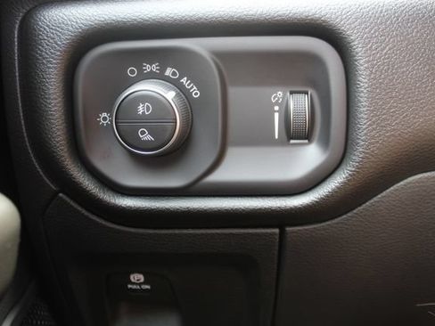 New 2026 RAM 1500 Express AWD/4WD image 22