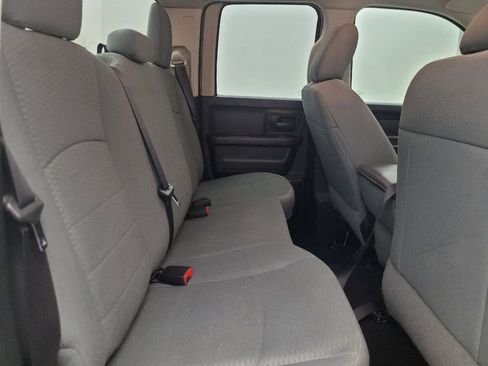 Used 2018 RAM 1500 Express image 19