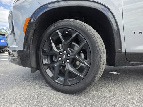 Used 2024 Chevrolet Traverse RS w/ LPO, Floor Liner Package FWD image 38