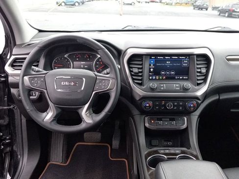 Used 2023 GMC Acadia AT4 image 13