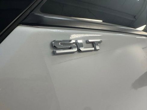 Used 2019 GMC Terrain SLT w/ Preferred Package FWD image 40