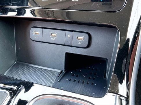 Certified 2024 Kia Carnival SX Prestige image 33