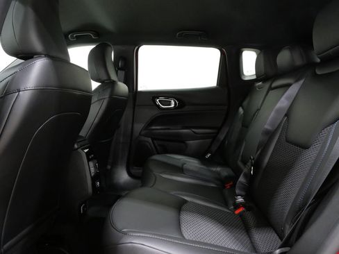 New 2026 Jeep Compass Latitude image 24