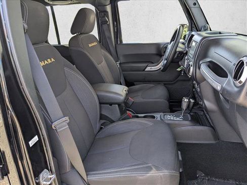 Used 2014 Jeep Wrangler Unlimited Sahara w/ Connectivity Group AWD/4WD image 20