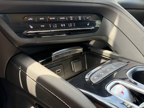 Used 2023 Buick Envision Preferred w/ Sport Touring Package AWD/4WD image 22