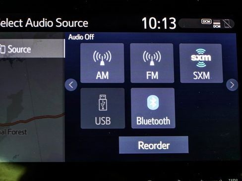 Used 2021 Toyota Avalon XLE w/ Moonroof Package image 27