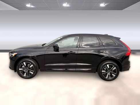 Used 2026 Volvo XC60 B5 Plus w/ Climate Package AWD/4WD image 2