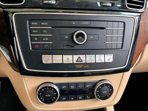 Used 2017 Mercedes-Benz GLS 450 4MATIC image 33