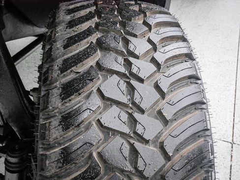 Used 2025 GMC Sierra 2500 AT4X w/ AT4X AEV Edition AWD/4WD image 12