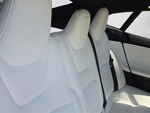 Used 2018 Tesla Model S 100D AWD/4WD image 23