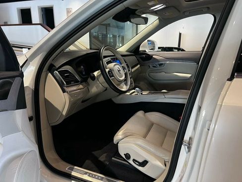 Used 2024 Volvo XC90 B6 Ultimate AWD/4WD image 15