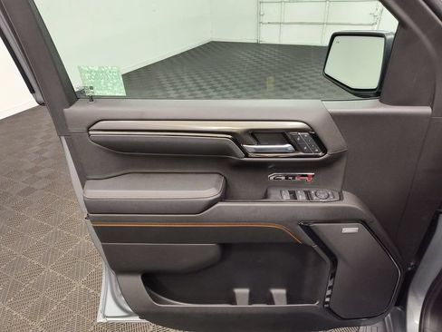 Used 2023 GMC Sierra 1500 AT4 w/ AT4 Premium Package AWD/4WD image 12