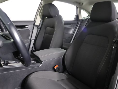 Used 2022 Honda Civic EX image 29