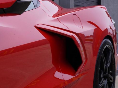 Used 2021 Chevrolet Corvette Stingray Preferred Conv w/ Z51 Performance Package RWD image 45