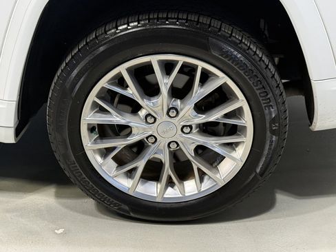 Used 2021 Jeep Grand Cherokee L Summit w/ Advanced Protech Group IV image 11