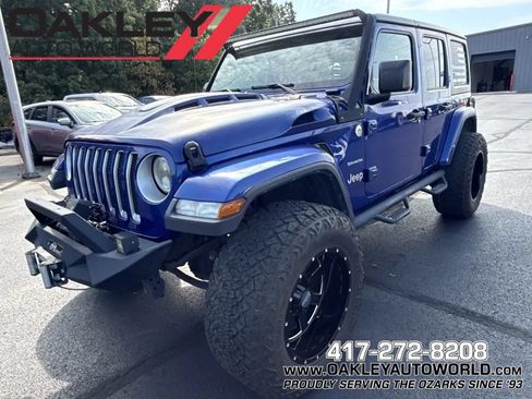Used 2019 Jeep Wrangler Unlimited Sahara w/ Uconnect 4C Nav & Sound Group AWD/4WD image 1