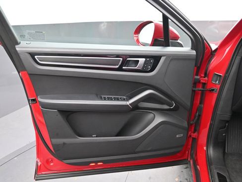 Used 2023 Porsche Cayenne GTS image 25