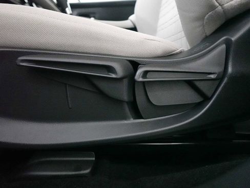 Certified 2023 Honda HR-V LX image 14