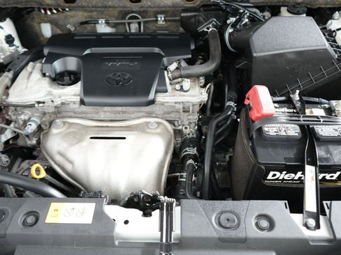 Used 2017 Toyota RAV4 LE FWD image 22