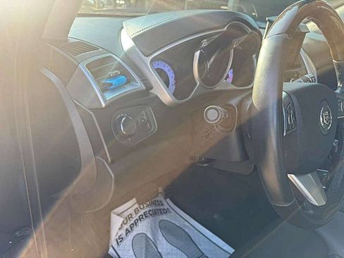 Used 2012 Cadillac SRX Luxury image 22