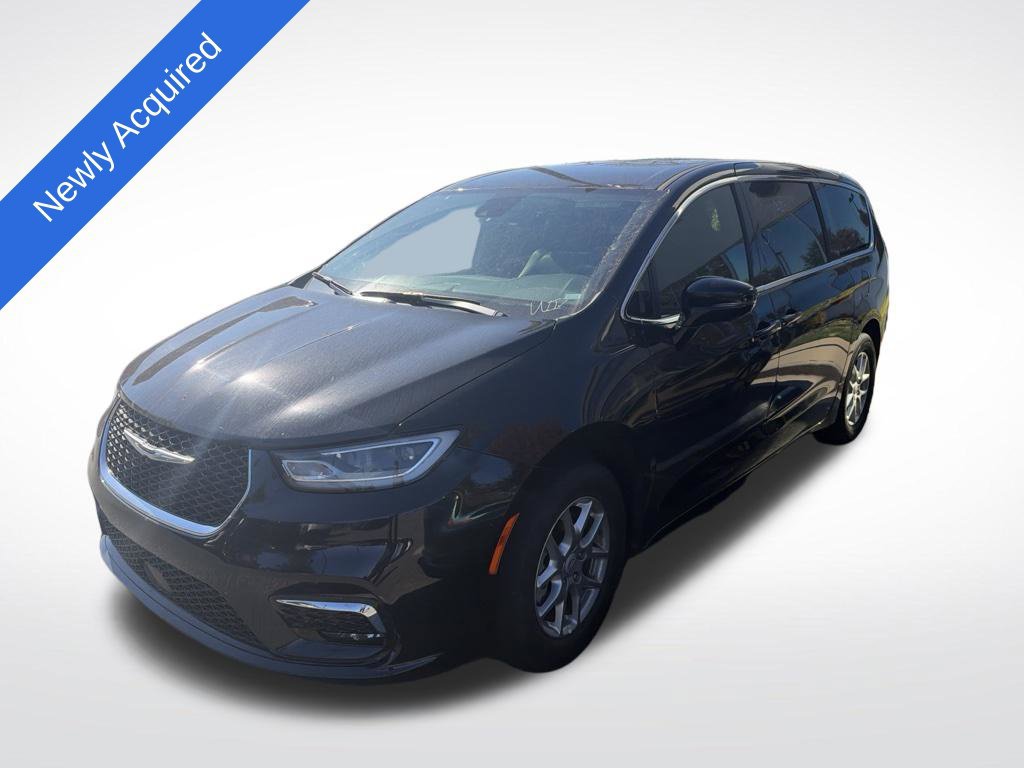 Certified 2026 Chrysler Pacifica Select FWD image 1