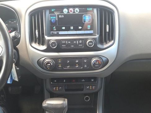 Used 2015 Chevrolet Colorado LT w/ Luxury Package RWD image 25