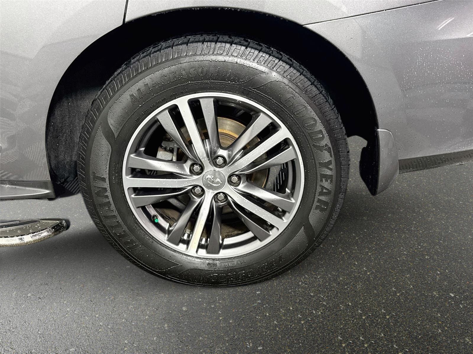 Used 2019 INFINITI QX60 Luxe w/ Essential Package AWD/4WD image 32
