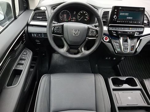 Certified 2025 Honda Odyssey Touring image 13