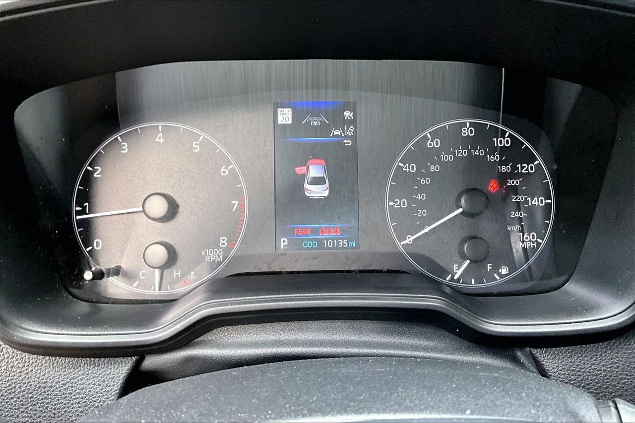 Used 2025 Toyota Corolla LE FWD image 12