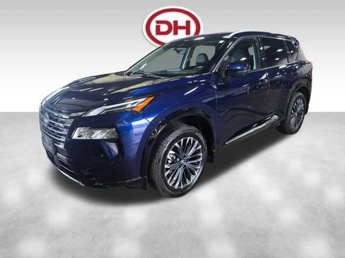 Used 2024 Nissan Rogue Platinum w/ Platinum Premium Package AWD/4WD image 14
