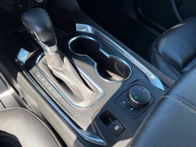 Used 2023 Chevrolet Traverse LT AWD/4WD image 19