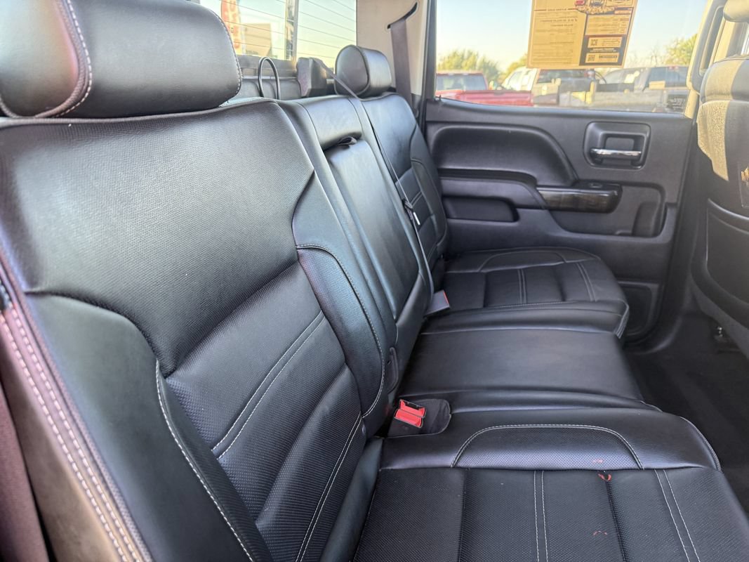 Used 2015 GMC Sierra 2500 Denali w/ Duramax Plus Package AWD/4WD image 18