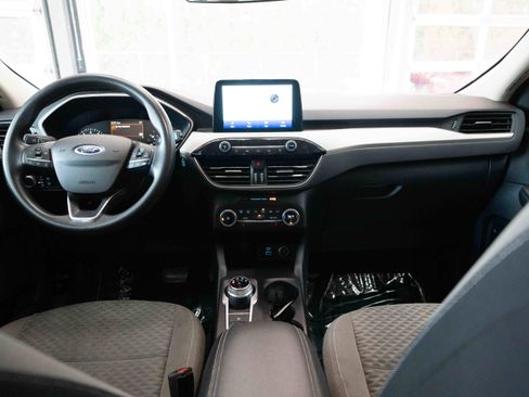 Used 2020 Ford Escape SE image 21