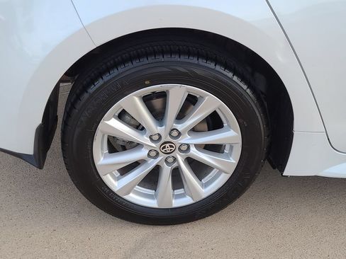 Used 2024 Toyota Corolla SE FWD image 6
