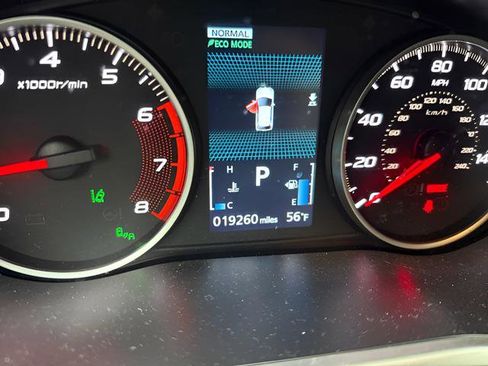 Used 2024 Mitsubishi Eclipse Cross SEL image 16