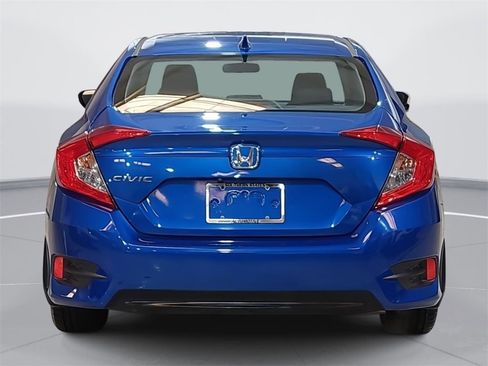 Used 2018 Honda Civic EX image 6