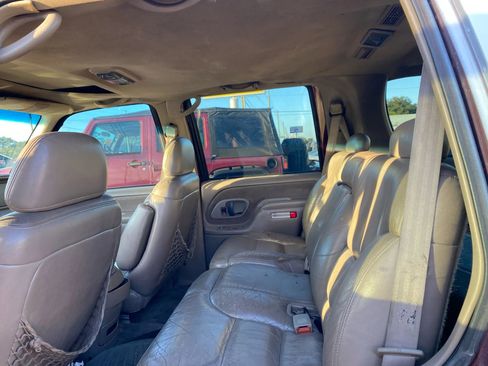 Used 1998 Chevrolet Tahoe 4WD w/ Comfort & Security Pkg image 9