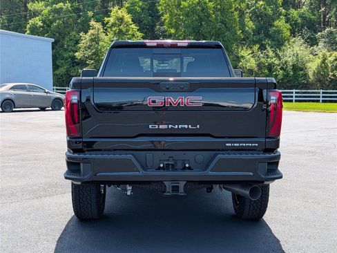 New 2026 GMC Sierra 2500 Denali w/ Denali Reserve Package AWD/4WD image 4