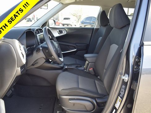 Used 2024 Kia Soul LX w/ Option Group 015 image 3