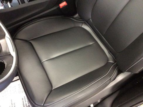 New 2025 Jeep Grand Cherokee Limited w/ Black Appearance Package image 16