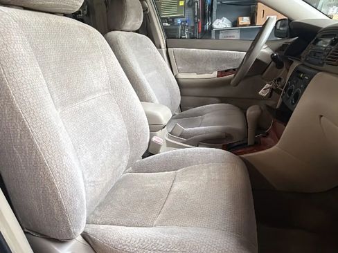 Used 2004 Toyota Corolla LE image 12