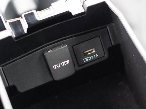 Used 2021 Toyota Corolla SE image 31